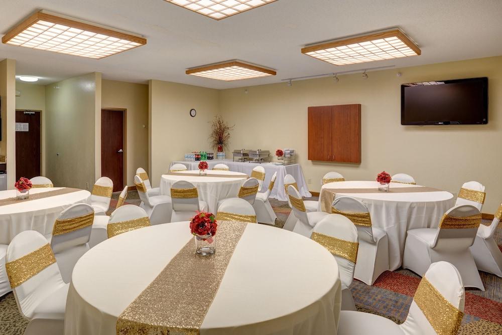 Avyan Hotel St. Louis