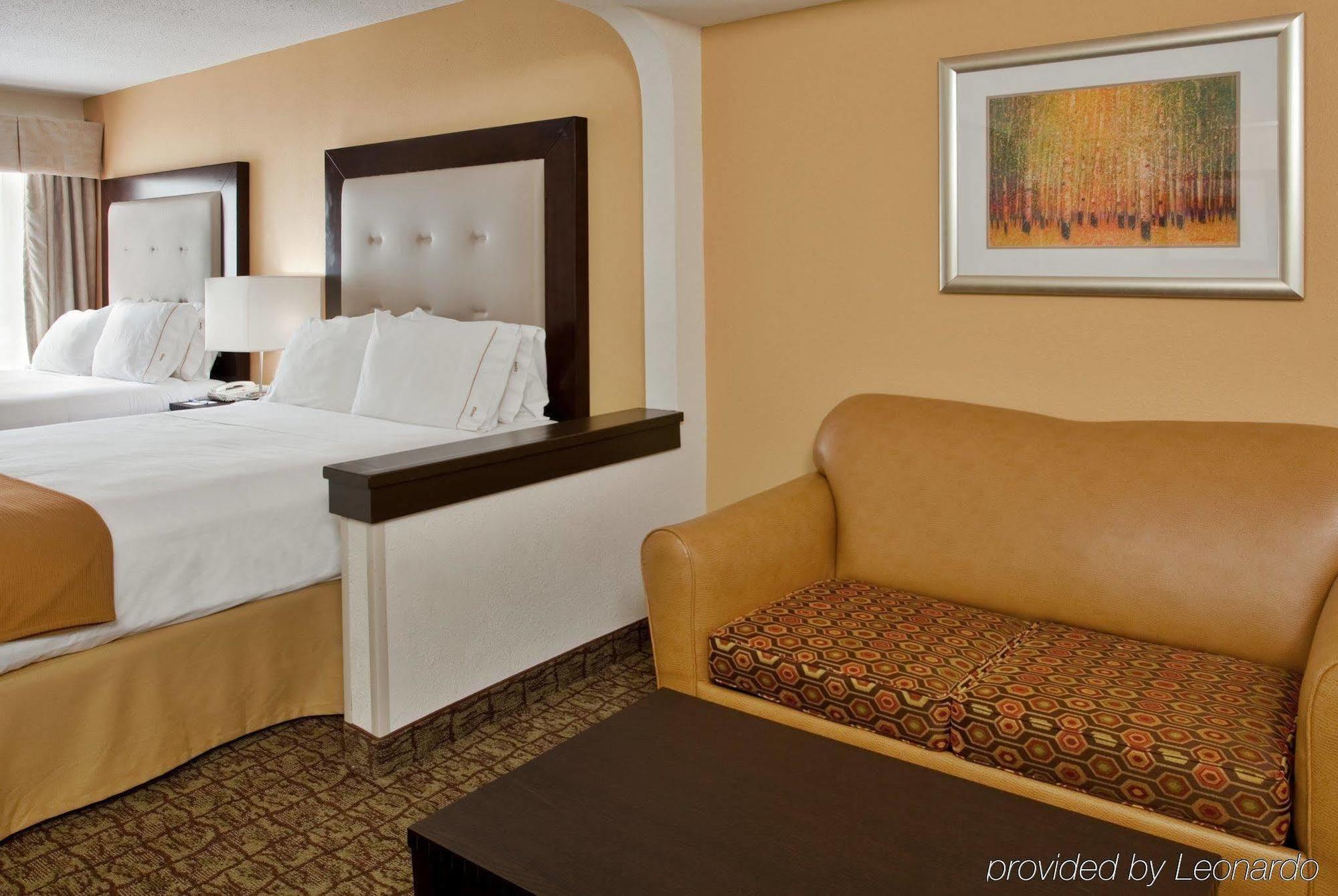 Hotel Avyan 2*